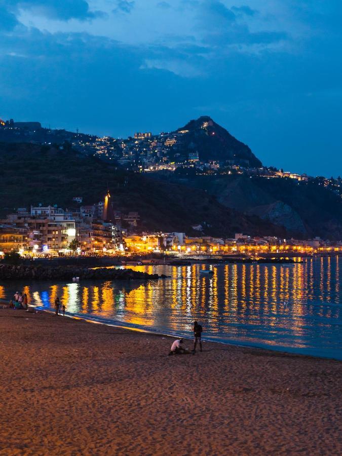 Le Tre More Giardini Naxos Exteriör bild
